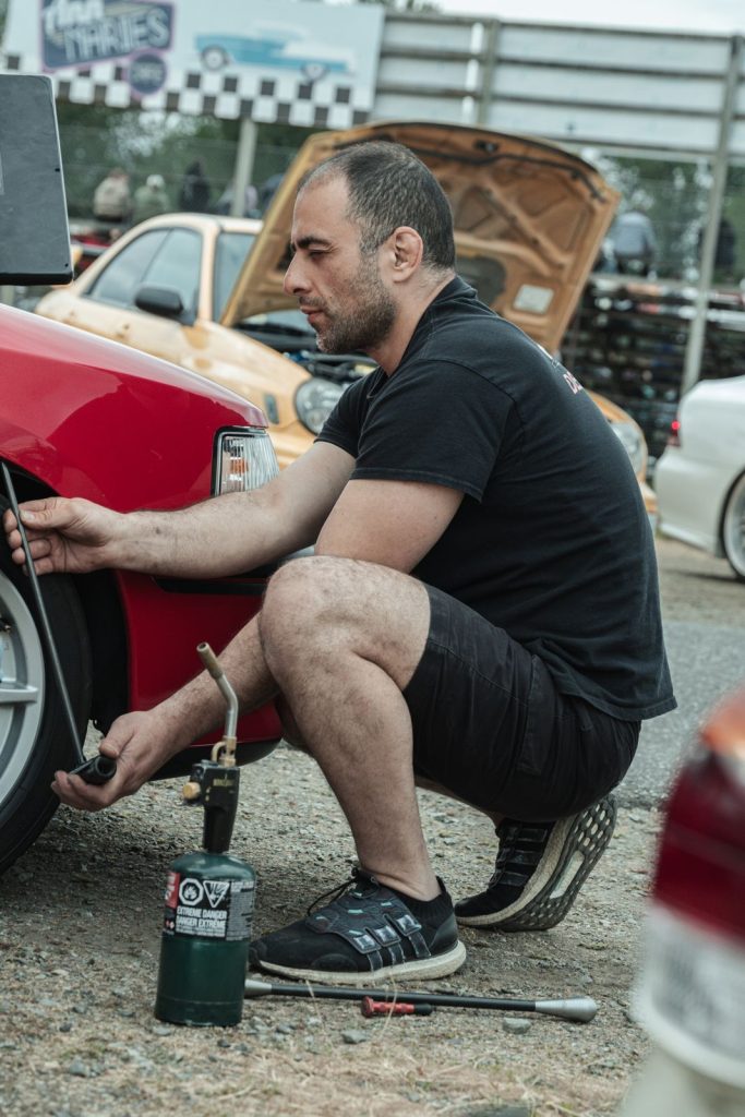 On-site repair at a car meet